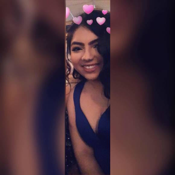 Meet your Posher, Lorena - Picture 1 of 1